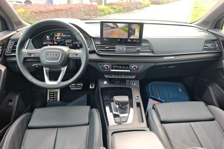 Used Audi Q5L 2025 45 TFSI Prestige Dynamic Edition Center Console