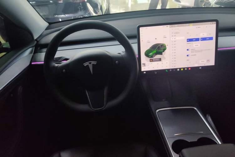 Used Tesla Model Y 2023 Long-Range All-Wheel-Drive Version