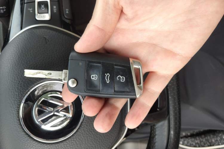 Used Volkswagen T-ROC 2019 230TSI DSG Two-Wheel-Drive Advanced Version China VI Standard