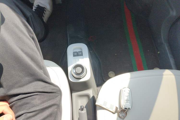 Used Geely Galaxy Panda 2024 200km Panda Rider Gear Lever