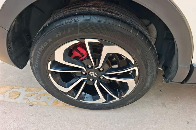 Used Soueast DX7 2018 Prime 1.8T DCT Prestige Model China V Standard Right Rear Wheel Hub