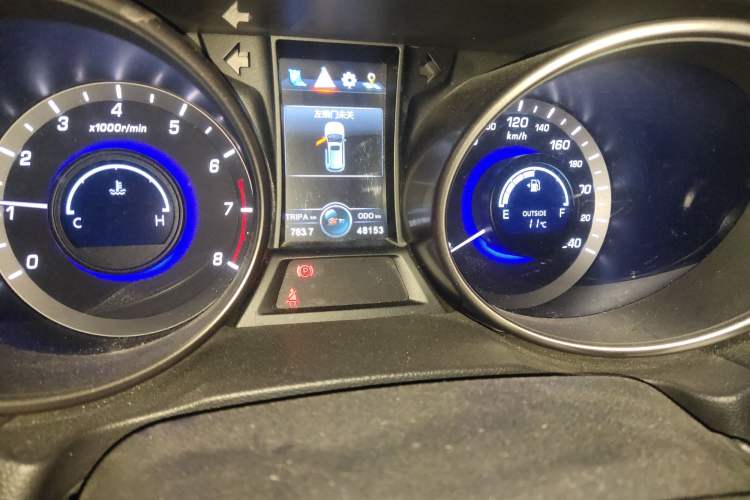 Used Changan CS75 2017 Shangkui Edition 1.5T Manual Fengxiang Model