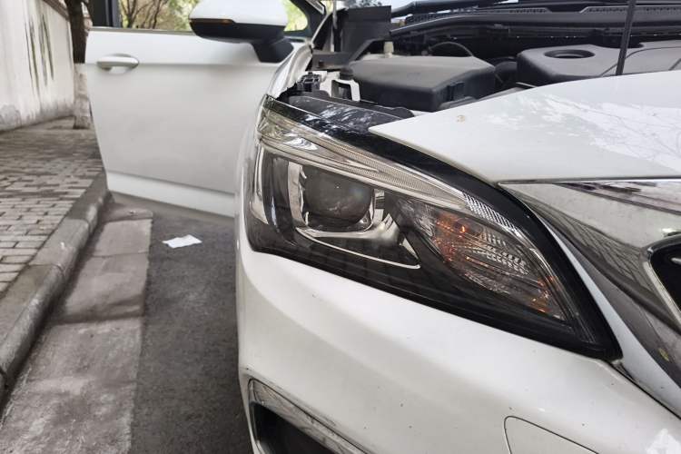 Used Buick Verano 2019 Sedan 15S Automatic Entry Model Right Front Headlight