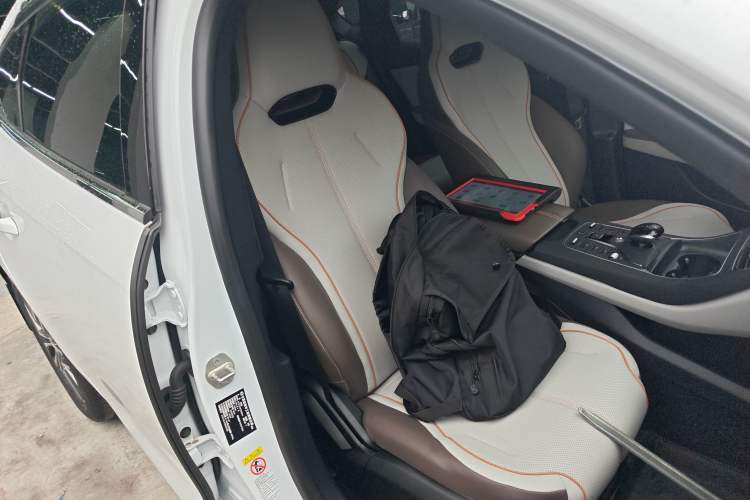 Used BYD Qin PLUS 2024 HONOR Edition DM-i 120KM Beyond Model
