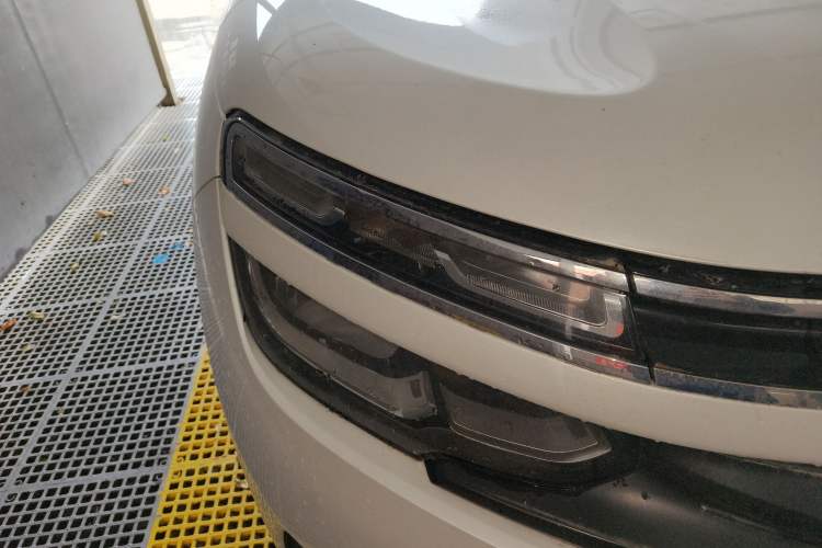 Used Citroen C5 AIRCROSS 2017 350THP Fashion Edition Right Front Headlight