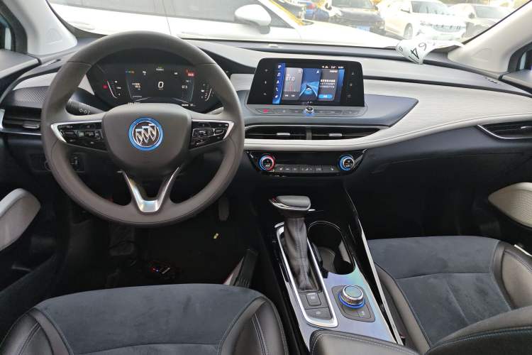 Used Buick Velite 6 2019 Connected Fashion Model
