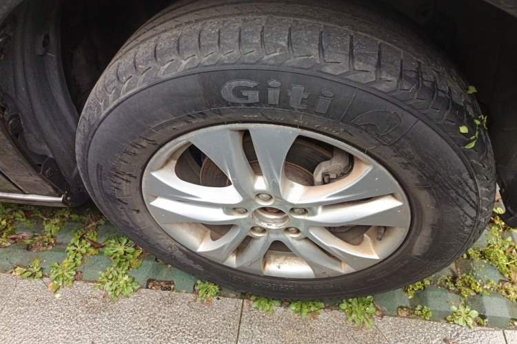 Used Haval H6 2011 2.0L Manual Two-Wheel Drive Elite Version