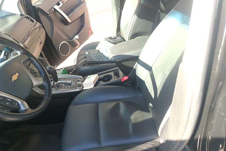 Used Chevrolet Captiva 2017 2.4L 4x4 Flagship Edition 7-Seater