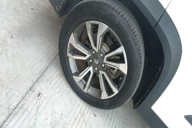 Used Baojun RS-5 2019 1.5T CVT Intelligent Driving Flagship Version China VI Emission Standard Right Rear Wheel Hub