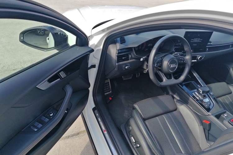 Used Audi A4L 2024 40 TFSI Luxury Dynamic Edition