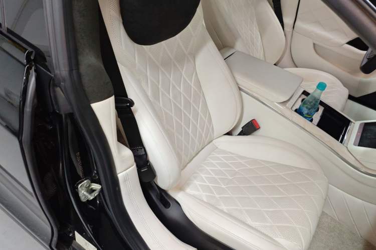 Used Tesla Model S 2023 Dual-Motor All-Wheel-Drive Version Right Front Seat