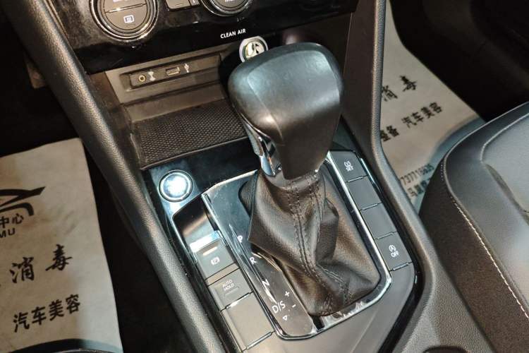 Used Volkswagen Tiguan L 2017 330TSI Automatic Two-Wheel Drive Luxury Edition
