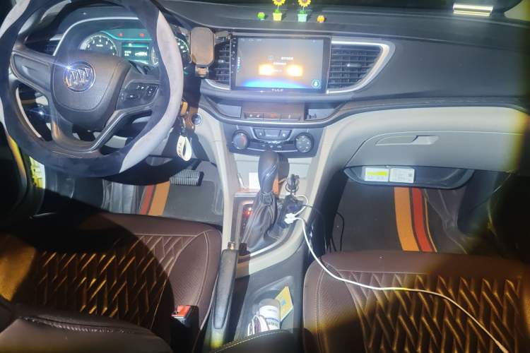 Used Buick GT 2016 15N Automatic Elite Edition Audio And AC Panel