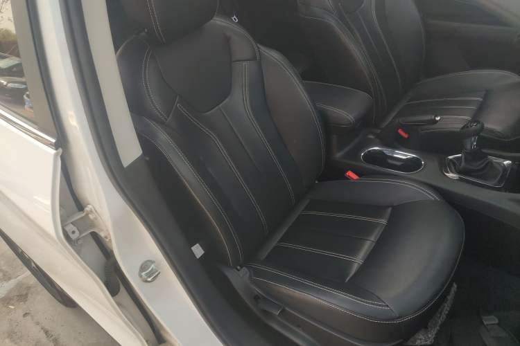 Used Soueast DX3 2019 1.5L Manual Luxury Model China VI Standard