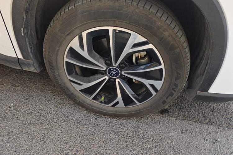 Used BYD Song Pro New Energy 2025 Second-Generation DM-i 75KM Leading Edition Right Front Wheel Hub