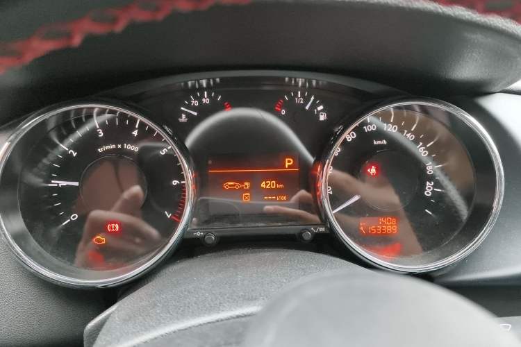 Used Peugeot 3008 2015 2.0L Automatic Classic Edition