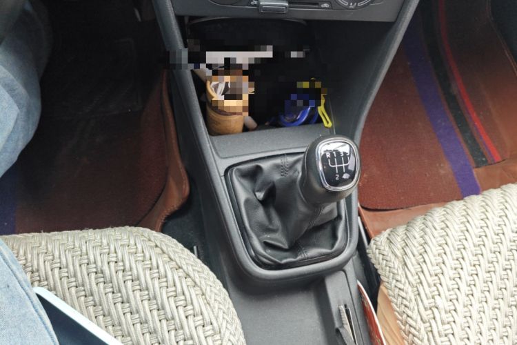 Used Skoda Rapid Spaceback 2014 1.6L Manual Enjoyment Edition Gear Lever