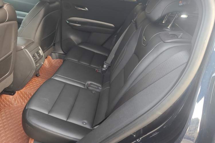 Used Cadillac XT4 2021 28T Two-Wheel Drive Luxury Version
