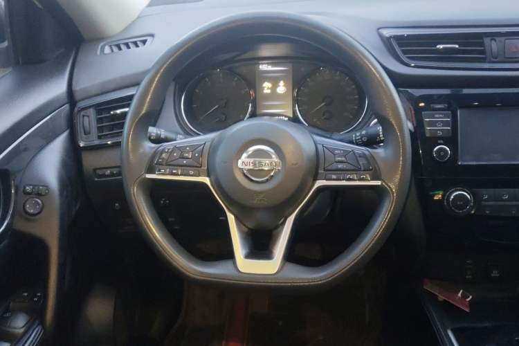 Used Nissan X-Trail 2017 2.0L CVT Comfort Edition 2WD Steering Wheel