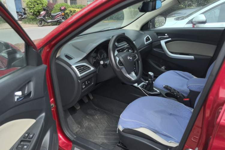 Used Changan Alsvin V7 2016 1.6L Manual Joyride Model China V Standard