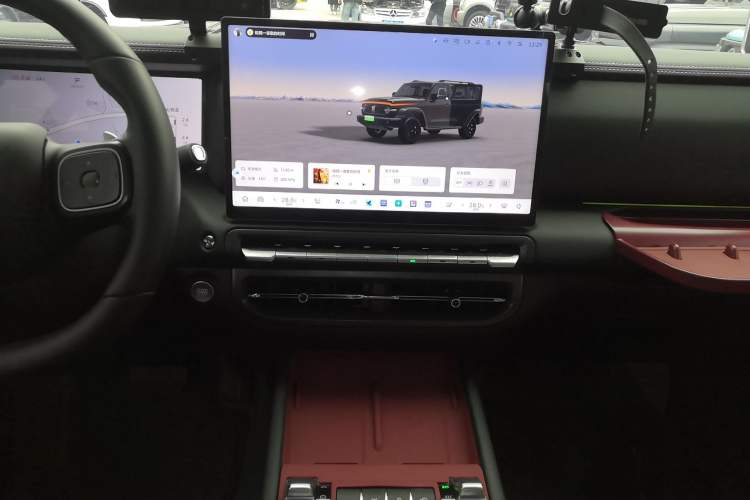 Used Tank 300 New Energy 2025 Hi4-T
