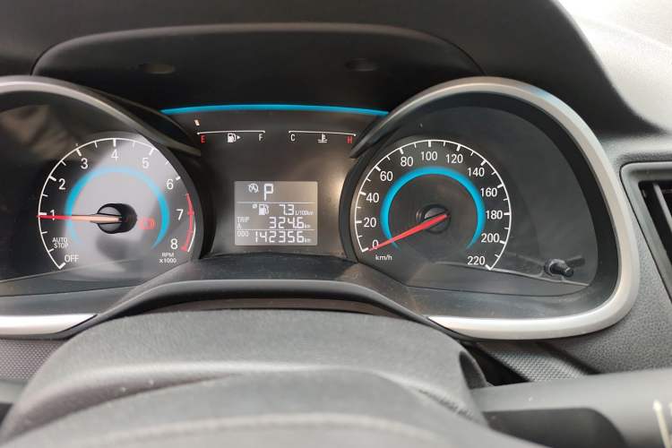 Used Chevrolet Cavalier 2019 320 Automatic Enjoyment with Sunroof Odometer Close Up