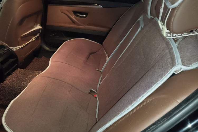 Used BMW 5 Series 2014 520Li Elegant Model
