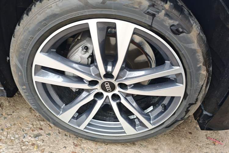 Used Audi A6L 2024 40 TFSI Luxury Dynamic Edition Right Front Wheel Hub