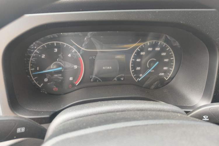 Used JMC Fushun 2022 2.0T Manual Van Short Wheelbase Low Roof 3-Seater Odometer Close Up