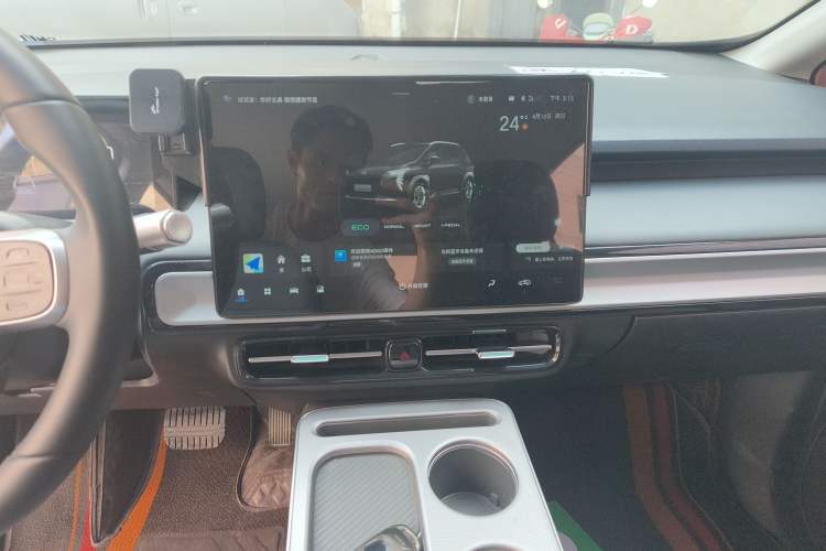 Used AION Y 2023 Plus 510 Enjoy Edition Audio And AC Panel