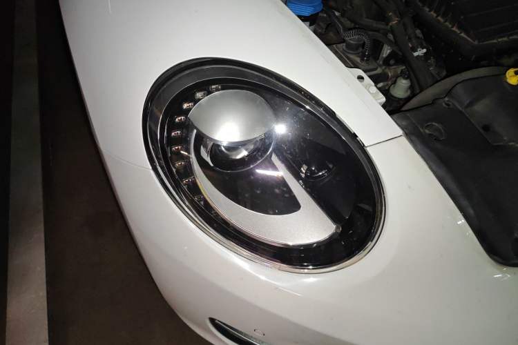 Used Volkswagen Beetle 2015 180TSI model
