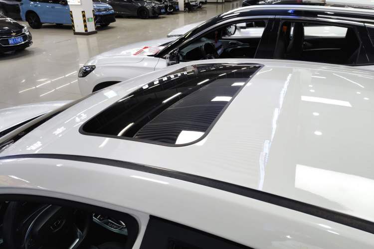 Used Geely Auto Emgrand 2019 Leading Edition 1.5L CVT Upward-Connected Model China VI Standard