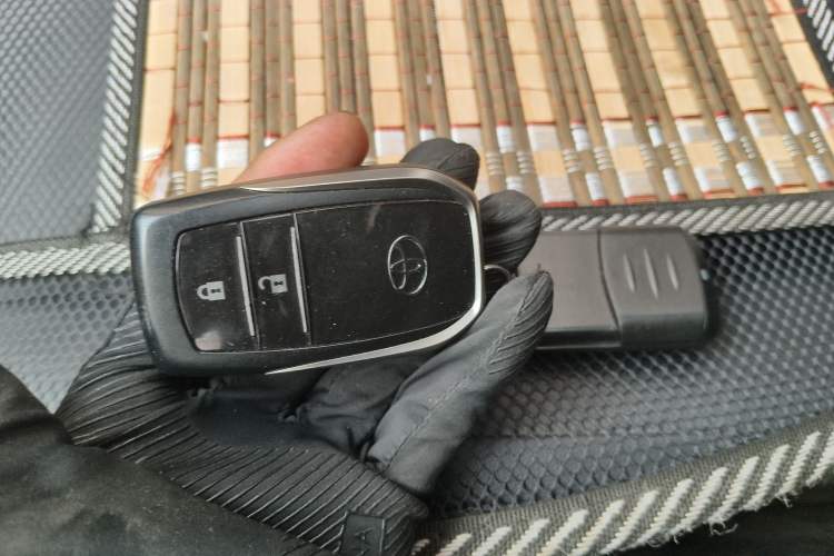 Used Toyota RAV4 2013 2.0L CVT Four-Wheel Drive New Edition Vehicle Key