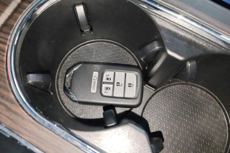 Used Honda Elysion 2019 2.0L Hybrid Supreme Edition
