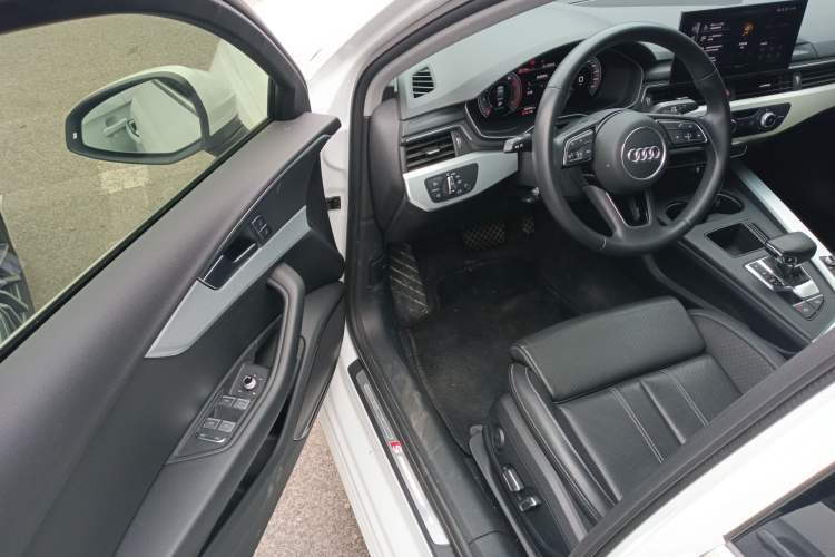 Used Audi A4L 2023 40 TFSI Fashion Dynamic Model
