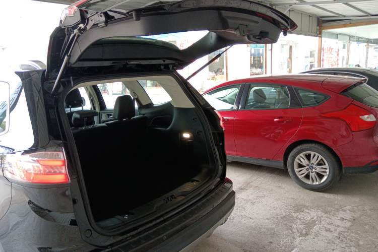 Used Ford Edge 2020 EcoBoost 245 Two-Wheel-Drive Platinum Edition 5 Seats