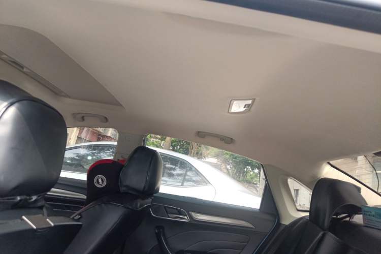 Used Roewe i6 2018 20T Automatic Internet ZhiZun Edition Headliner