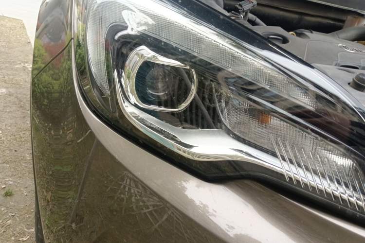 Used Buick Envision 2018 20T Two-Wheel Drive Luxury Model
