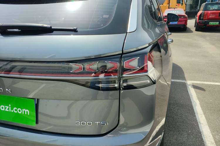 Used Volkswagen Tayron 2023 300TSI Two-Wheel-Drive Luxury Plus Advanced Edition Exterior 3