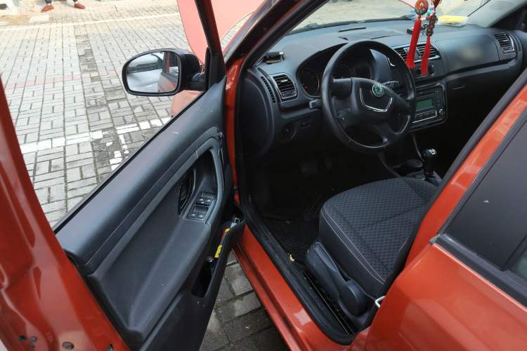 Used Skoda Fabia 2012 1.6L Automatic Cool Black Edition