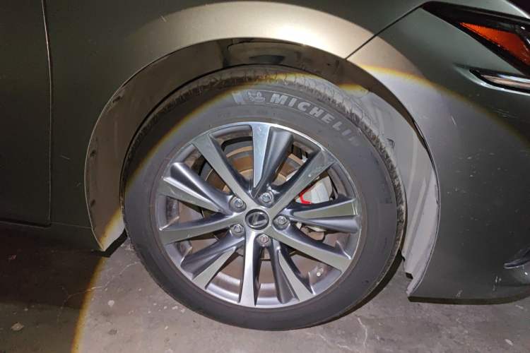 Used Lexus ES 2018 200 Excellence Edition China V Standard Right Front Wheel Hub