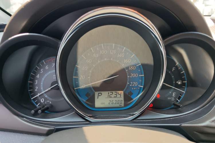 Used Toyota YARiS L Zhi Xuan 2015 1.5E Automatic Charm Edition