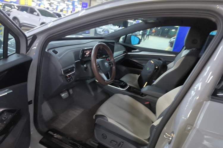 Used Volkswagen ID.4 CROZZ 2022 Pure Edition Limited Edition Left Front Seat