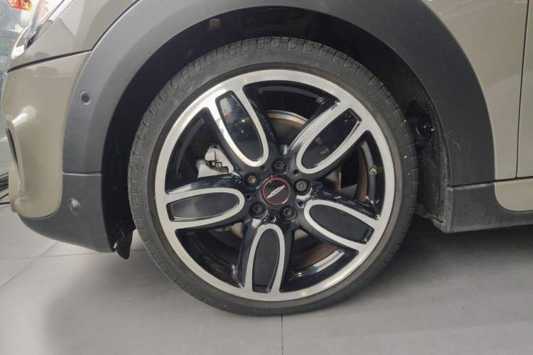 Used MINI 2019 2.0T COOPER S Racing Driver Exterior 4