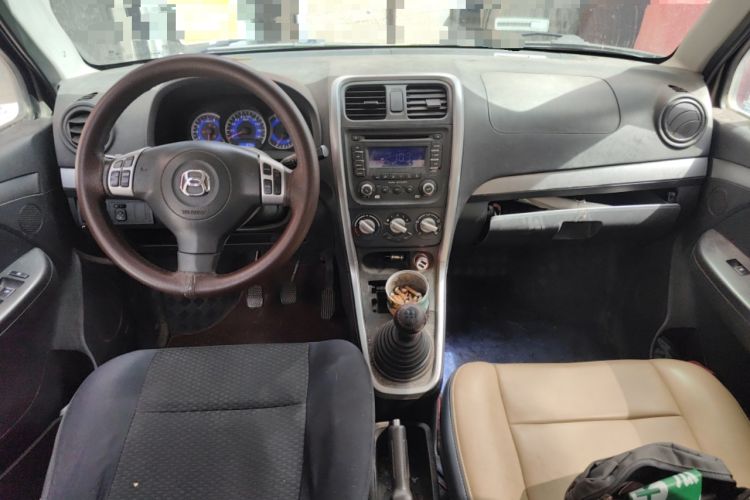 Used Suzuki Wagon R X5 2013 Revised Version 1.4L VVT Cruise Edition Center Console