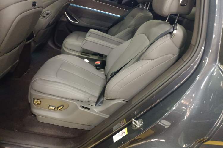 Used Denza N9 2026 Model Zunyue Model
