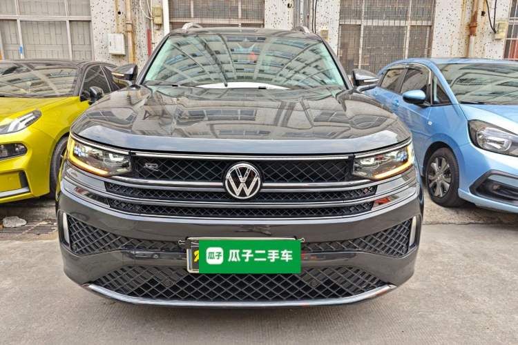 Used Volkswagen Tavendor 2024 380TSI All-Wheel Drive R-Line Cruise Edition