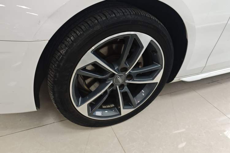 Used Audi A4L 2020 40 TFSI Fashionable and Elegant Model