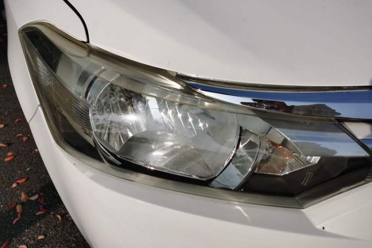 Used Toyota Vios 2016 1.5L Automatic ZhiZhen Xingyao Edition Right Front Headlight