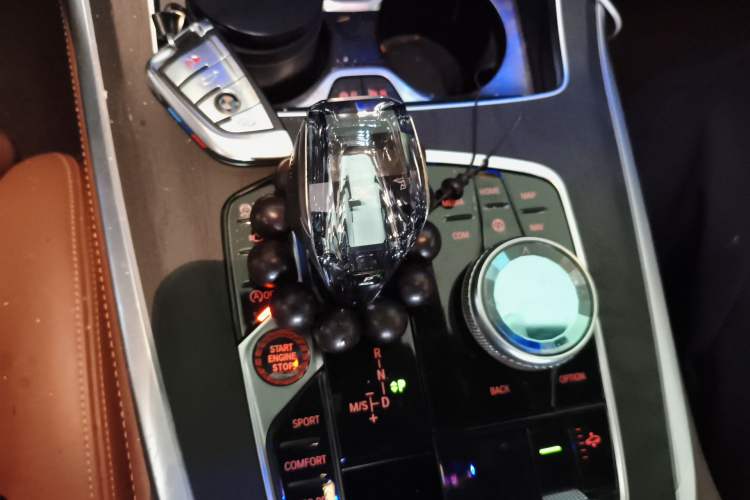 Used BMW X7 2019 xDrive40i Luxury M Sport Package Gear Lever